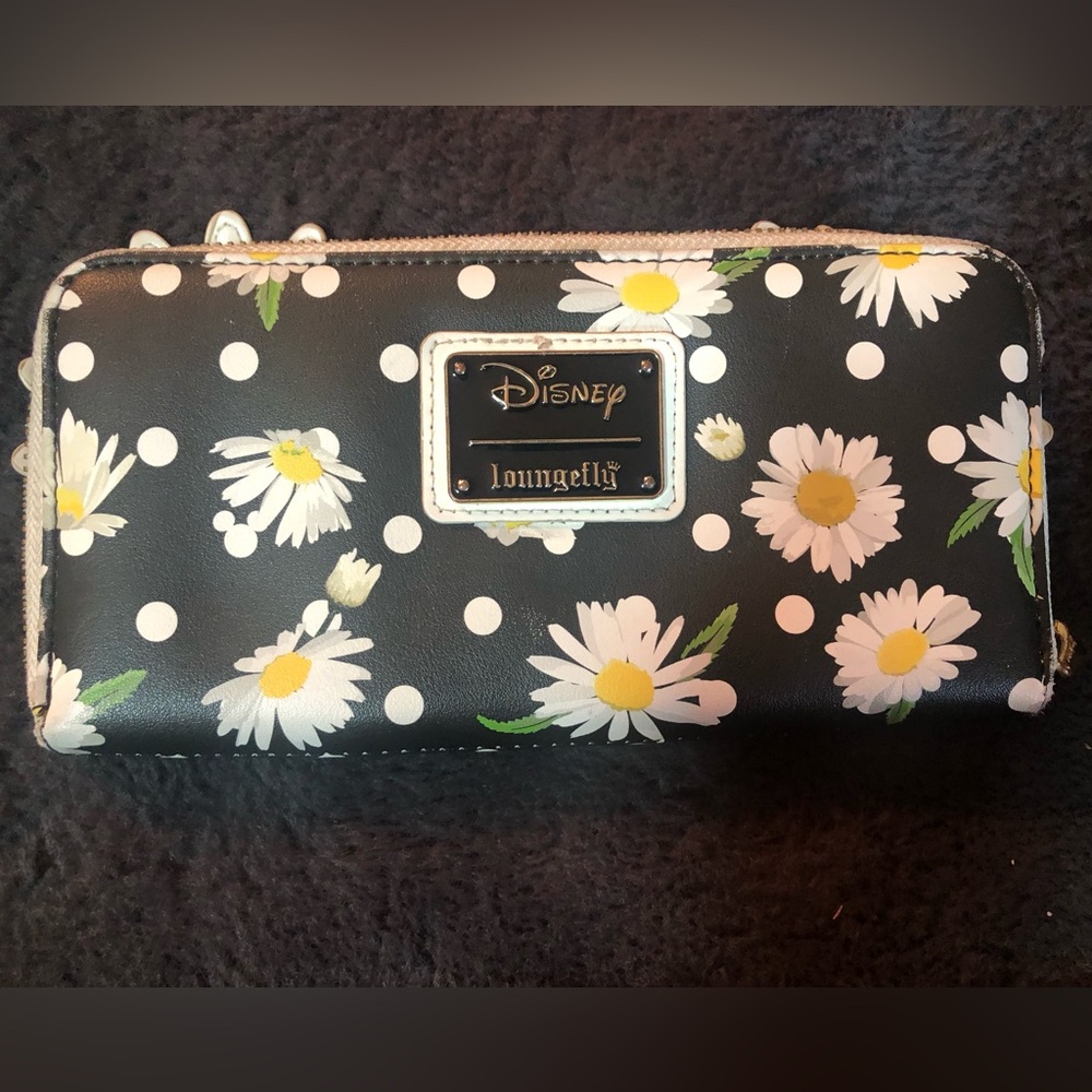 Loungefly Black and White Daisy Wallet